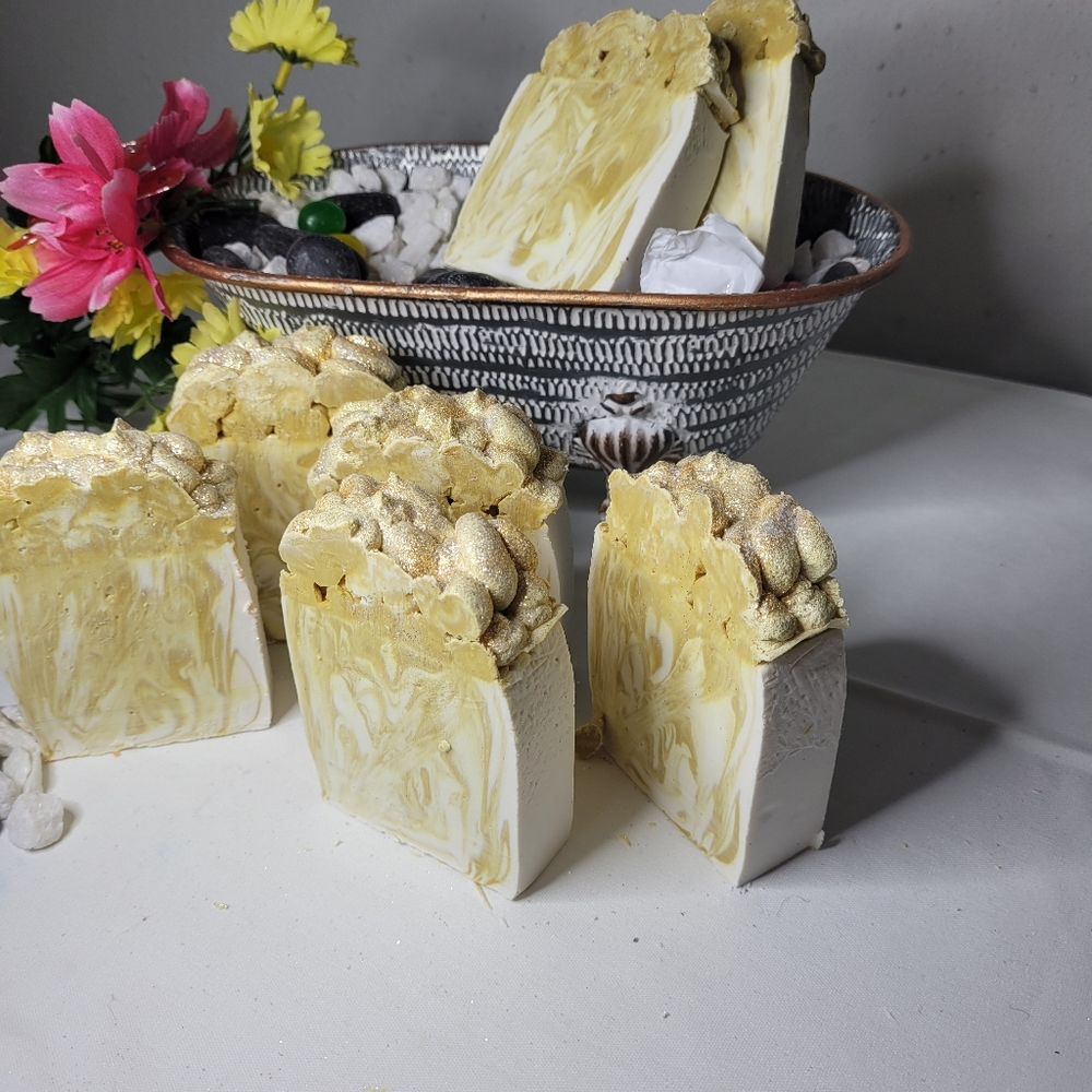 Sandlewood scented 2 large handmade soap bars - Picture 11 of 12